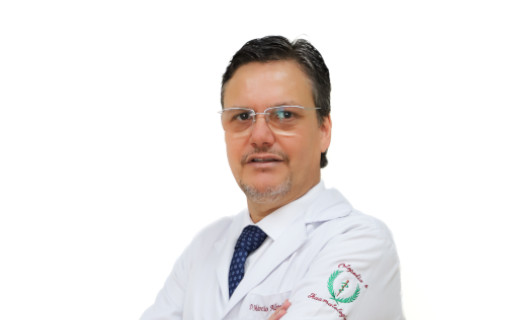 Imagem Dr. Márcio Alves Cruz